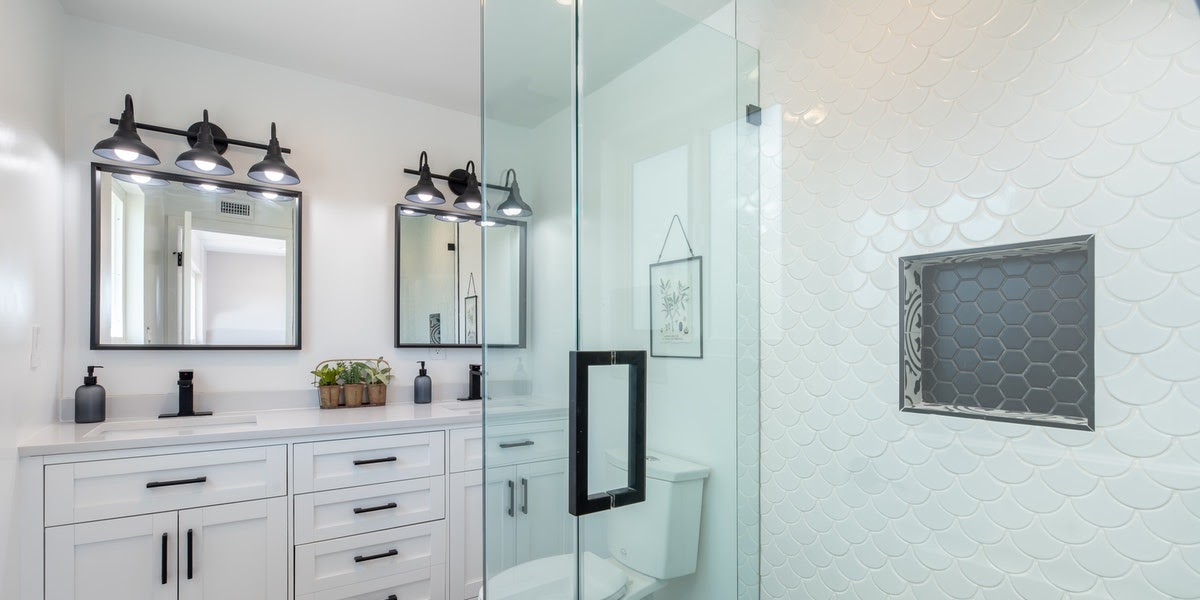 How to Make Your Small Bathroom Look Bigger