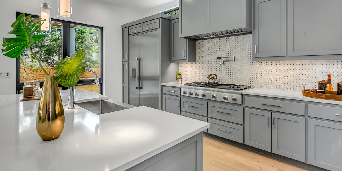Standard vs Luxury Kitchens in Los Angeles: What’s the Difference?